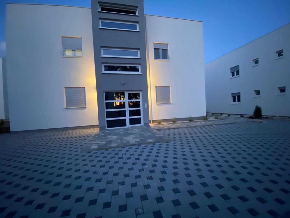 1oak rentals Vir Buitenkant foto