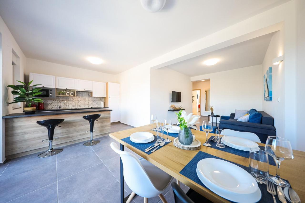 1oak rentals Vir Buitenkant foto