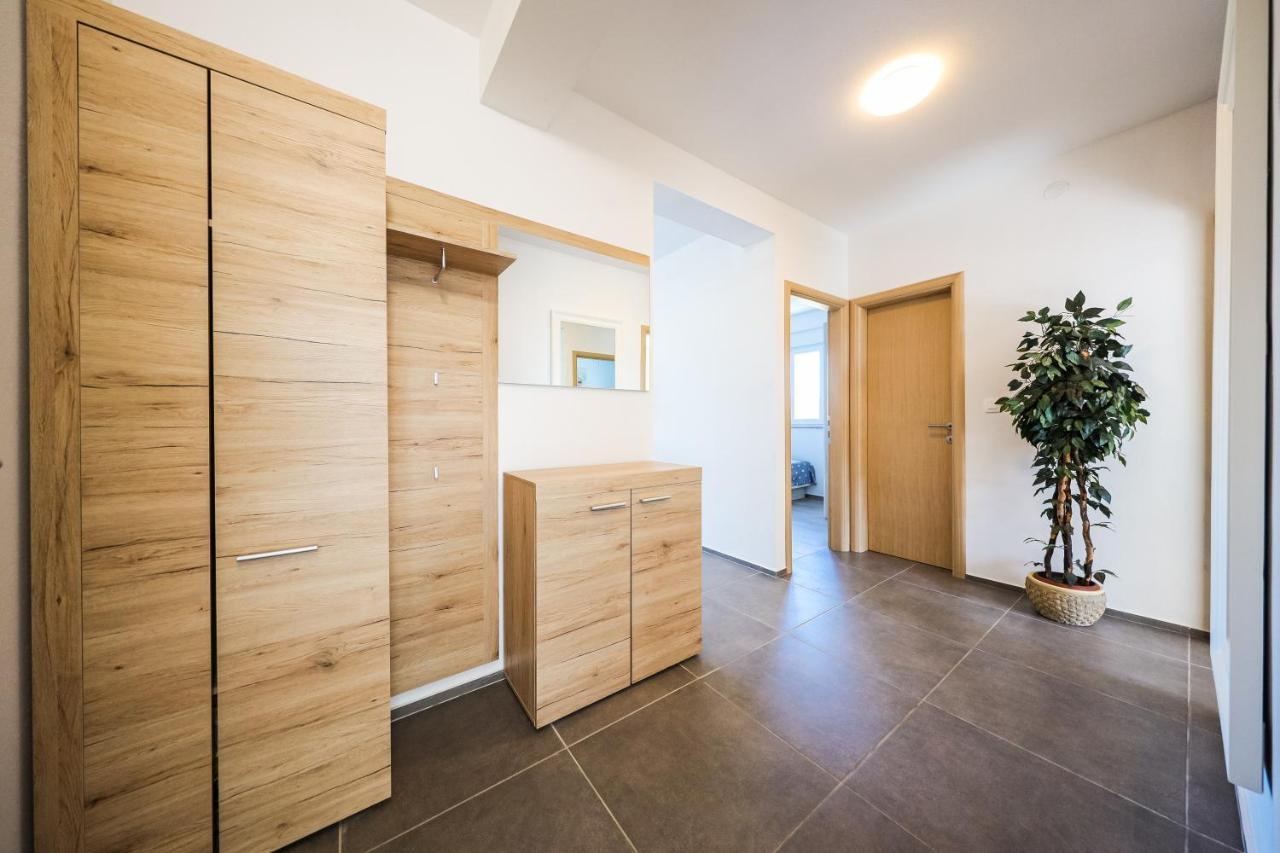 1oak rentals Vir Buitenkant foto